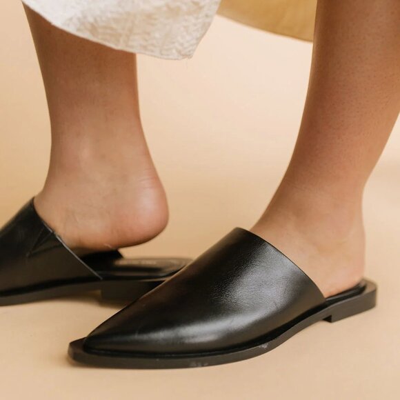 NEW Free People Becky Mule Shoes - Leather IN BLACK For Women 1125 4s2 - Picture 7 of 7